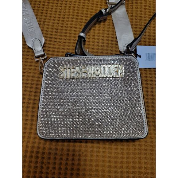 Steve Madden Rare Viral Bevelyn Crossbody Gold Rhinestone Purse Like New READ - Picture 3 of 4